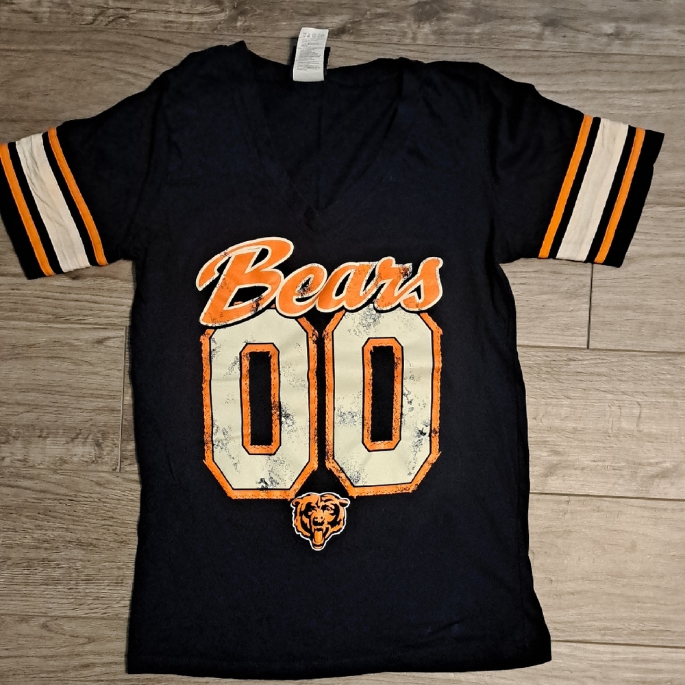 Bears V-Neck Short Sleeve Tee in Black and Orange